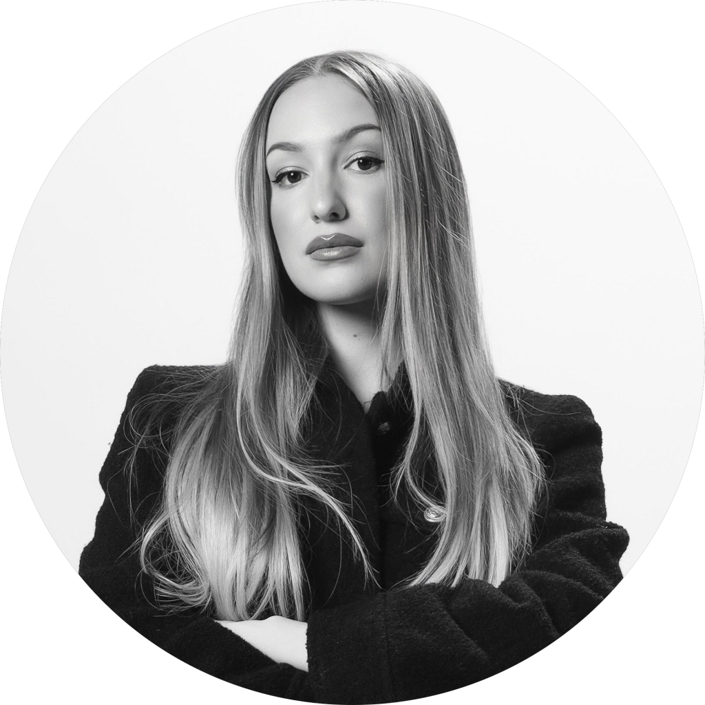 Elizabeth Pokladiy recenze zubní implantáty Slaný